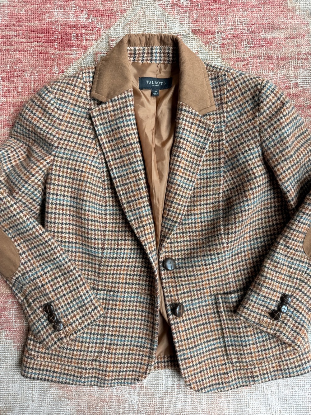 Talbots Brown and Tan Houndstooth Blazer with Suede Trim